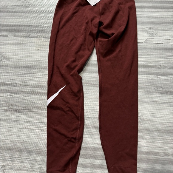 SUPER BOWL SALE Brand New Brown Nike leggings - Picture 2 of 2
